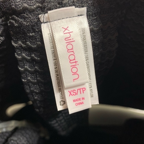 Xhilaration XS stiff skater skirt - Picture 2 of 4